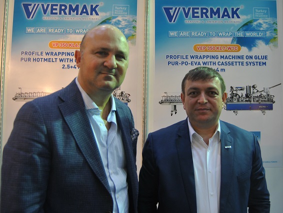 From left: Mustafa S.Erol/President of Turkish Woodworking Association Aimsad and Hasan Inan/Vermaks Chairman. Photo Datalignum.