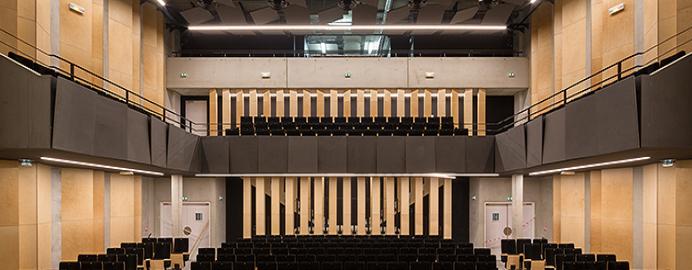 Auditorium of Bondy/ France with Valchromat panels.